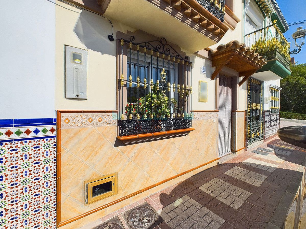 Town House for sale in Estepona