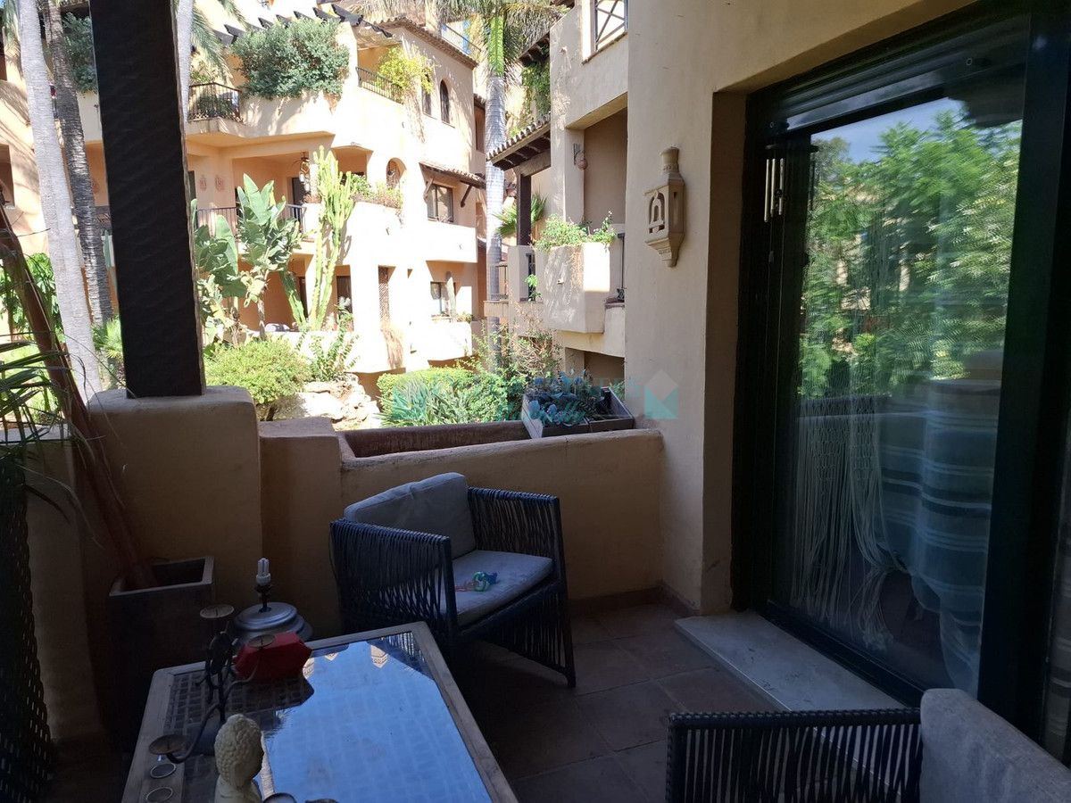 Apartment for sale in El Paraiso, Estepona