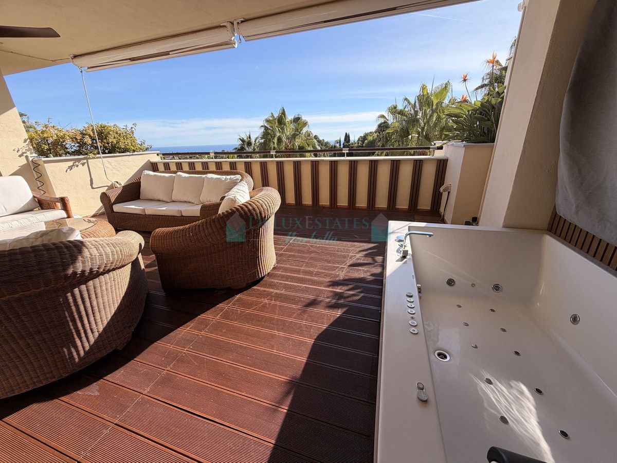 Apartment for sale in Sierra Blanca, Marbella Golden Mile