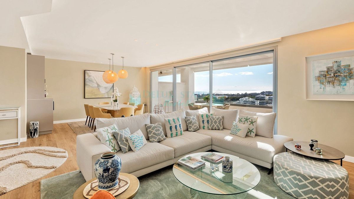 Penthouse for sale in Santa Clara, Marbella East