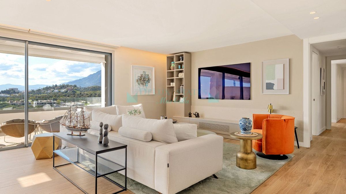 Penthouse for sale in Santa Clara, Marbella East