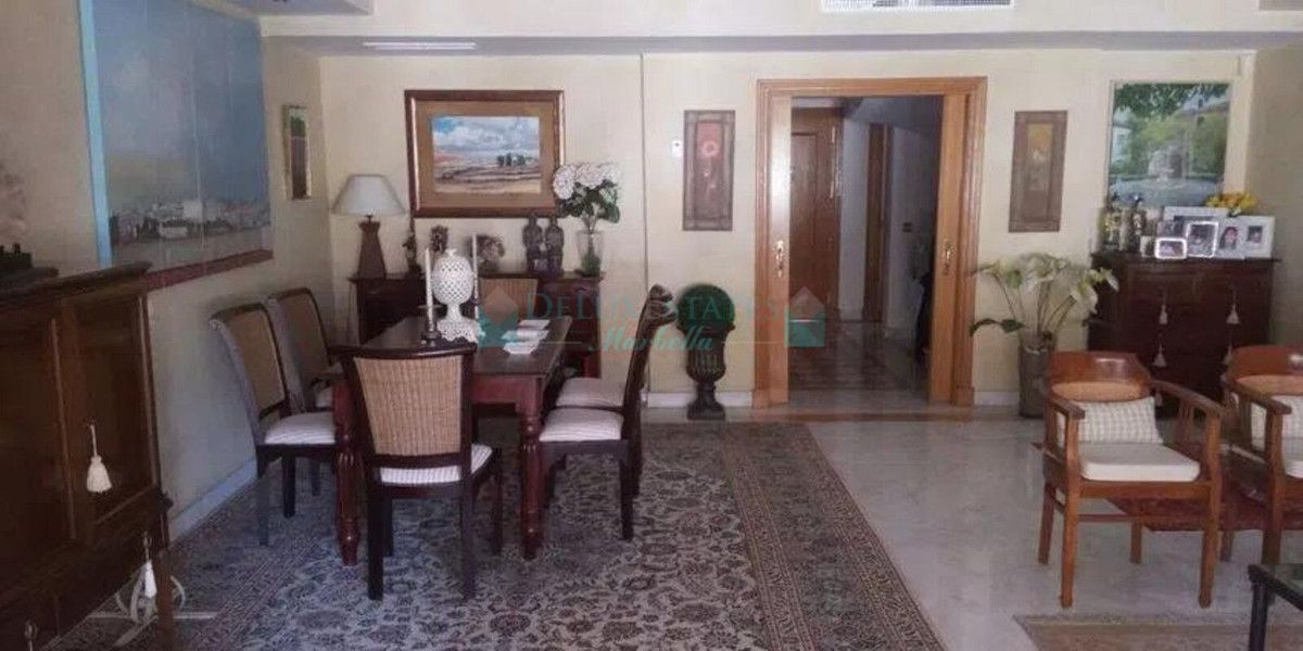 Town House for sale in Marbella Golden Mile