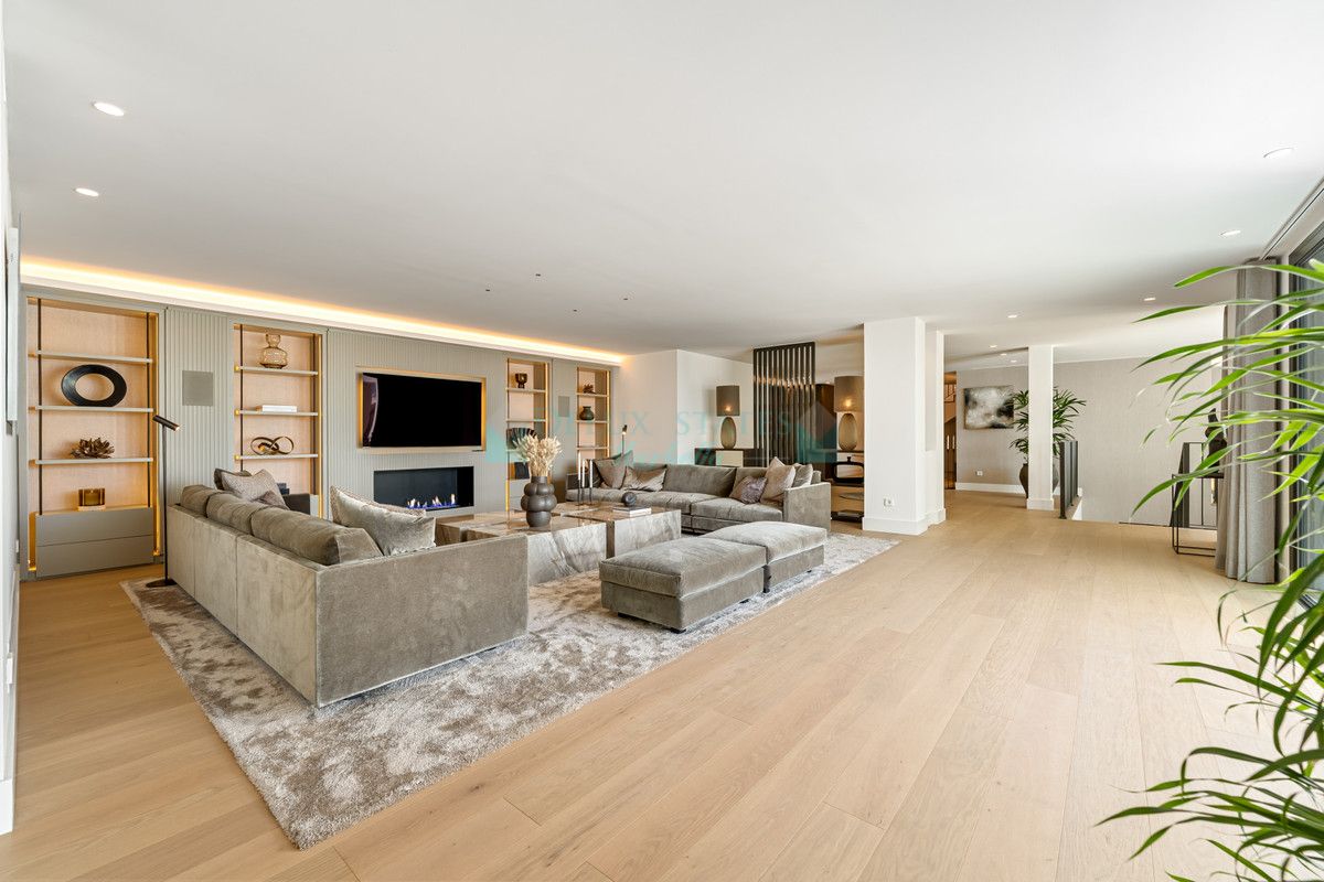 Villa for sale in Marbella Golden Mile