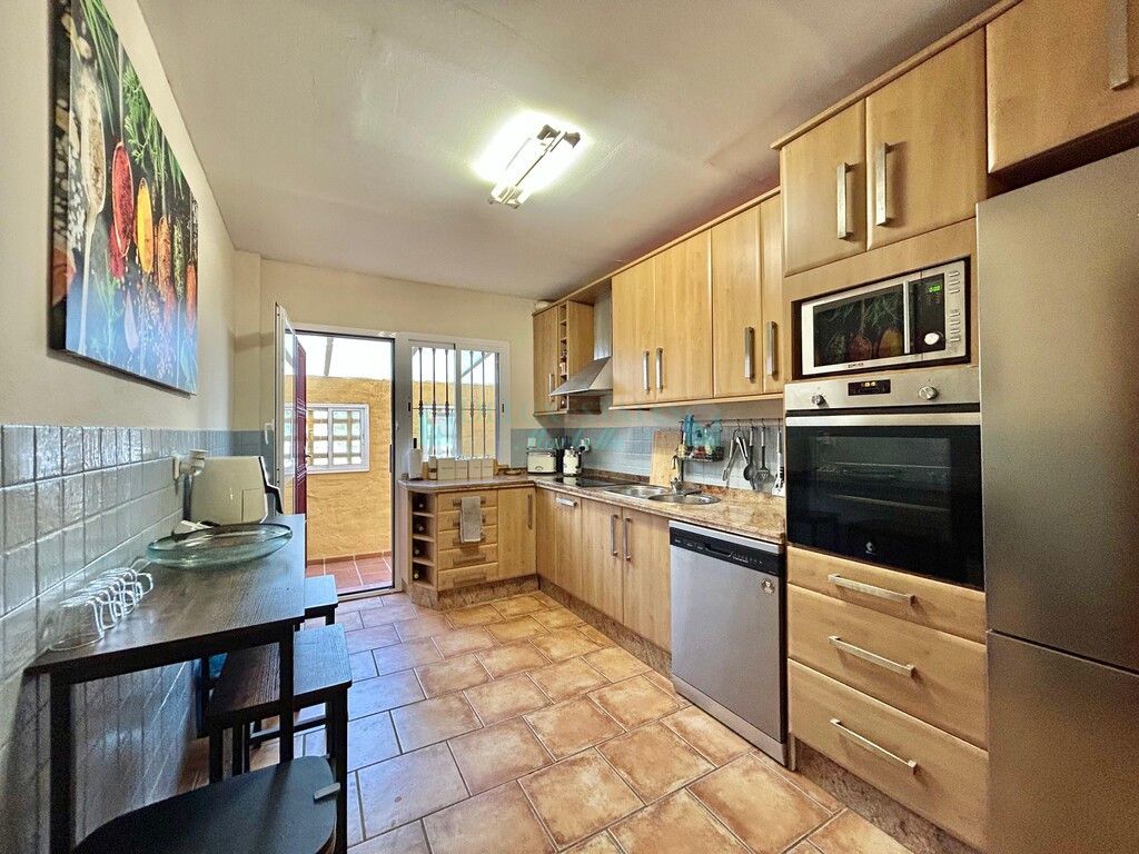 Villa Pareada en venta en Estepona