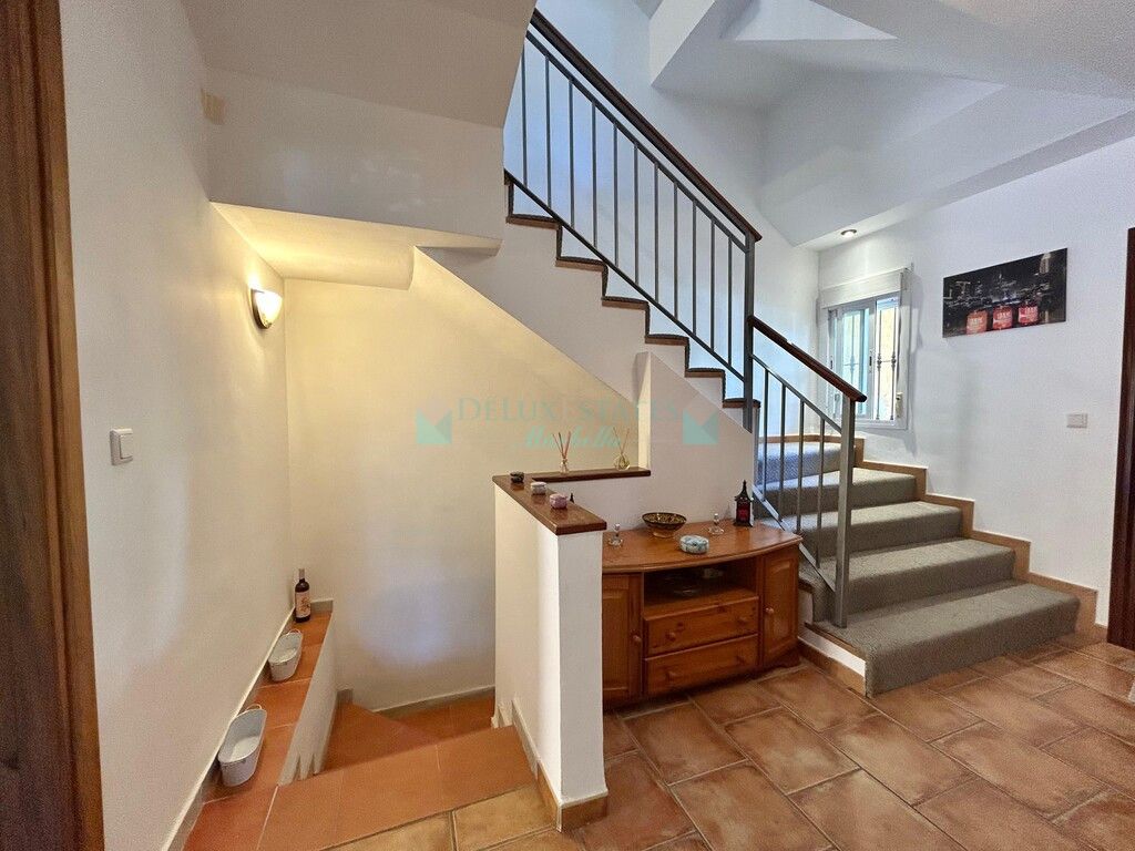 Villa Pareada en venta en Estepona