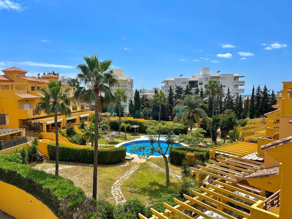 Villa Pareada en venta en Estepona