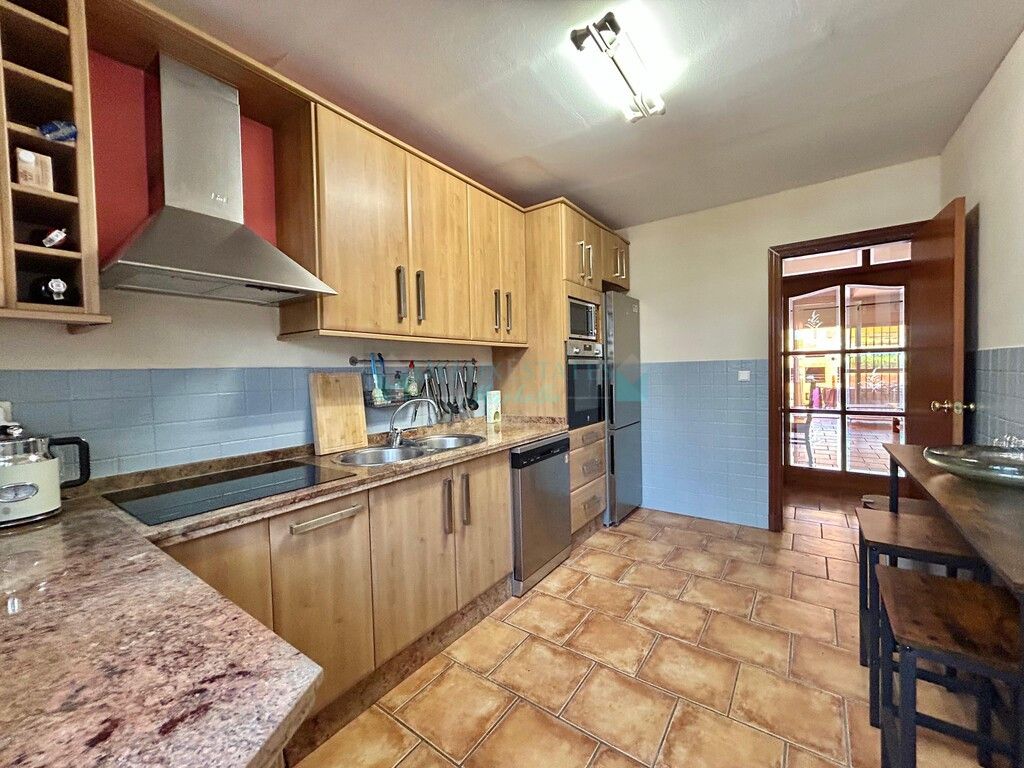 Villa Pareada en venta en Estepona