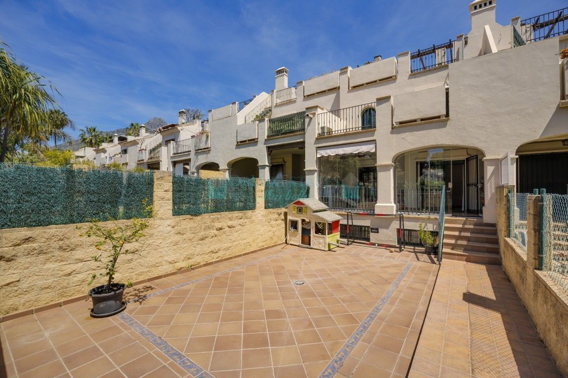 Town House for sale in Nagüeles, Marbella Golden Mile