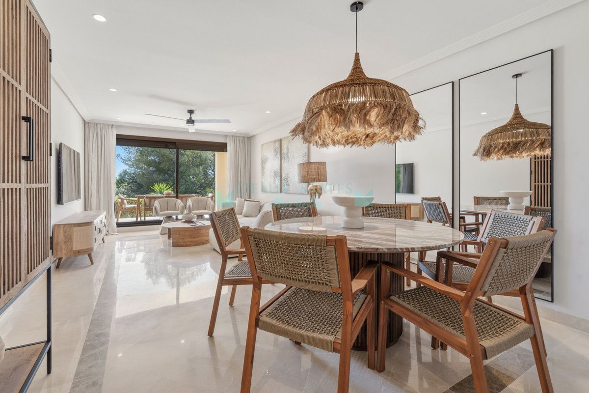 Ground Floor Apartment for sale in Los Arqueros, Benahavis