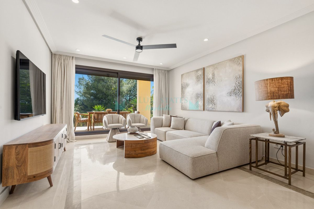 Ground Floor Apartment for sale in Los Arqueros, Benahavis