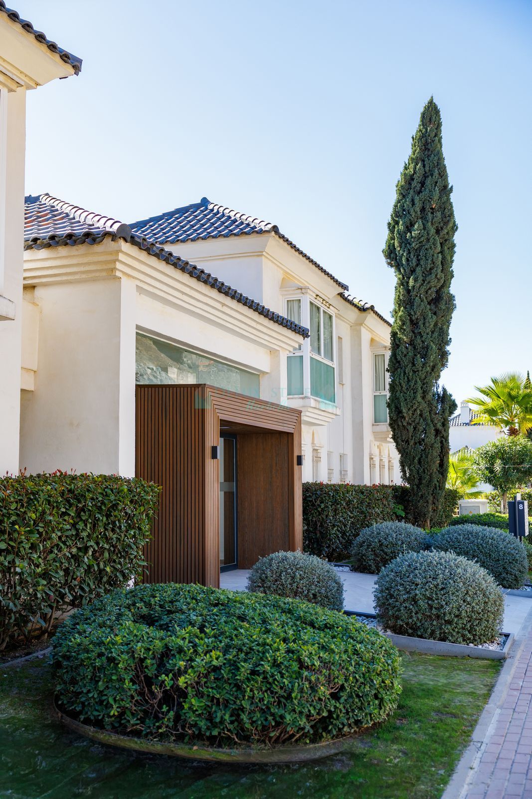 Apartment for sale in Benahavis