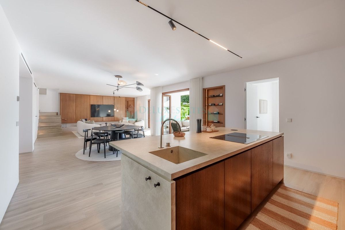 Ground Floor Apartment for sale in Nueva Andalucia