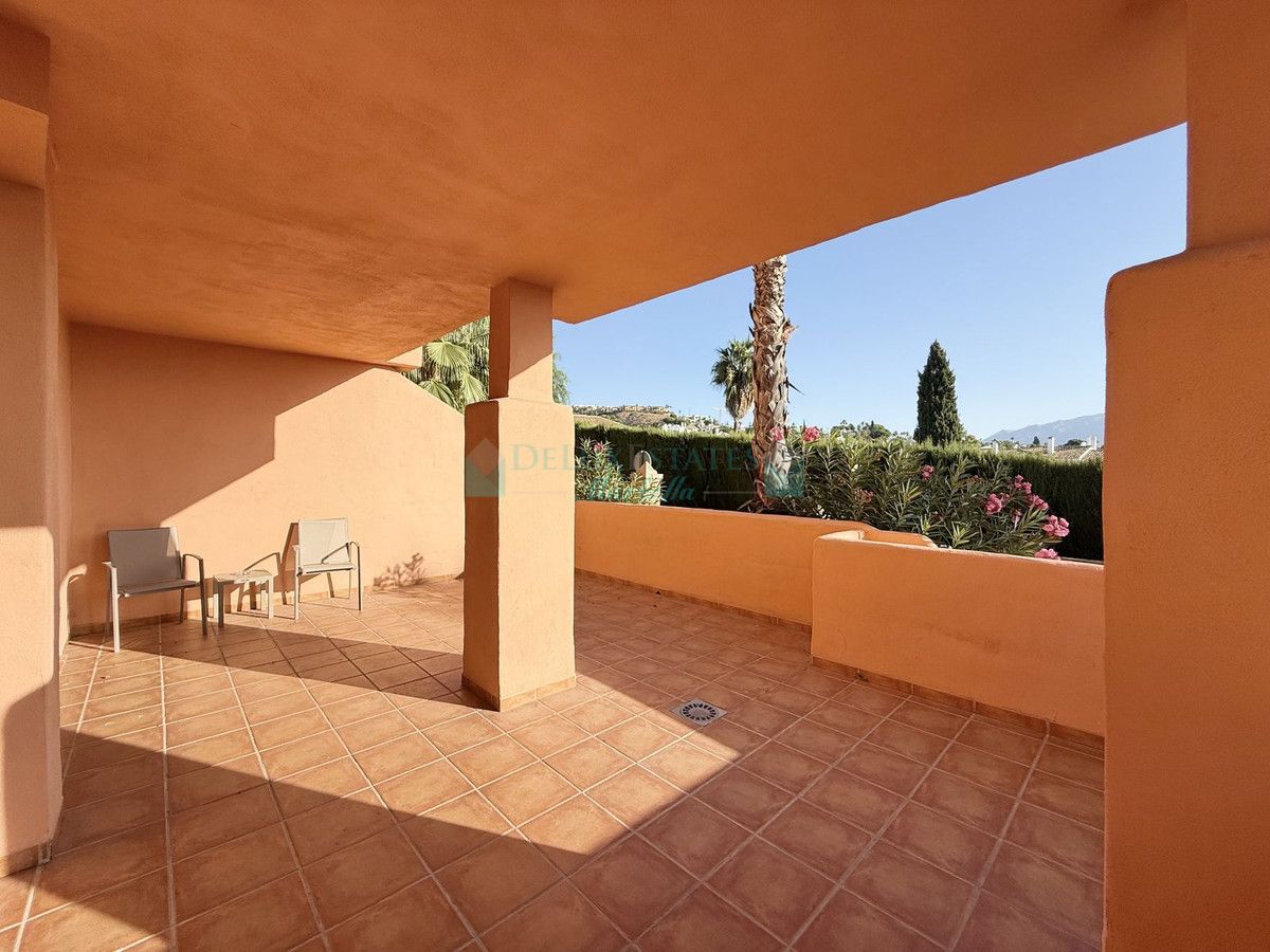 Ground Floor Apartment for sale in Benahavis