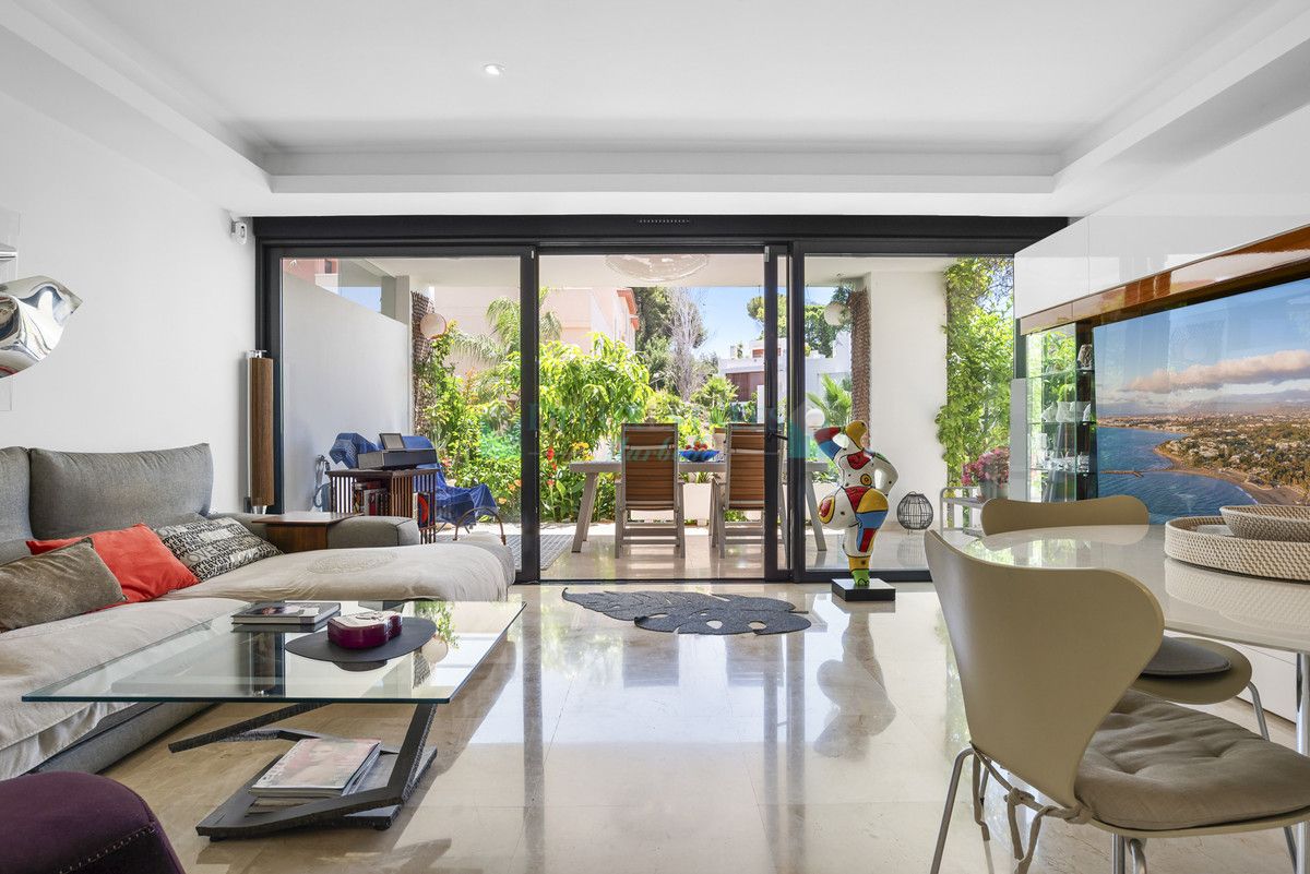 Semi Detached Villa for rent in Marbella Golden Mile