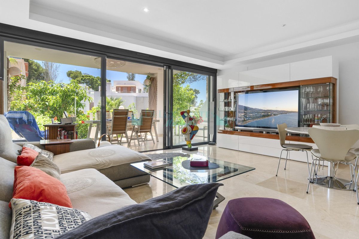 Semi Detached Villa for rent in Marbella Golden Mile