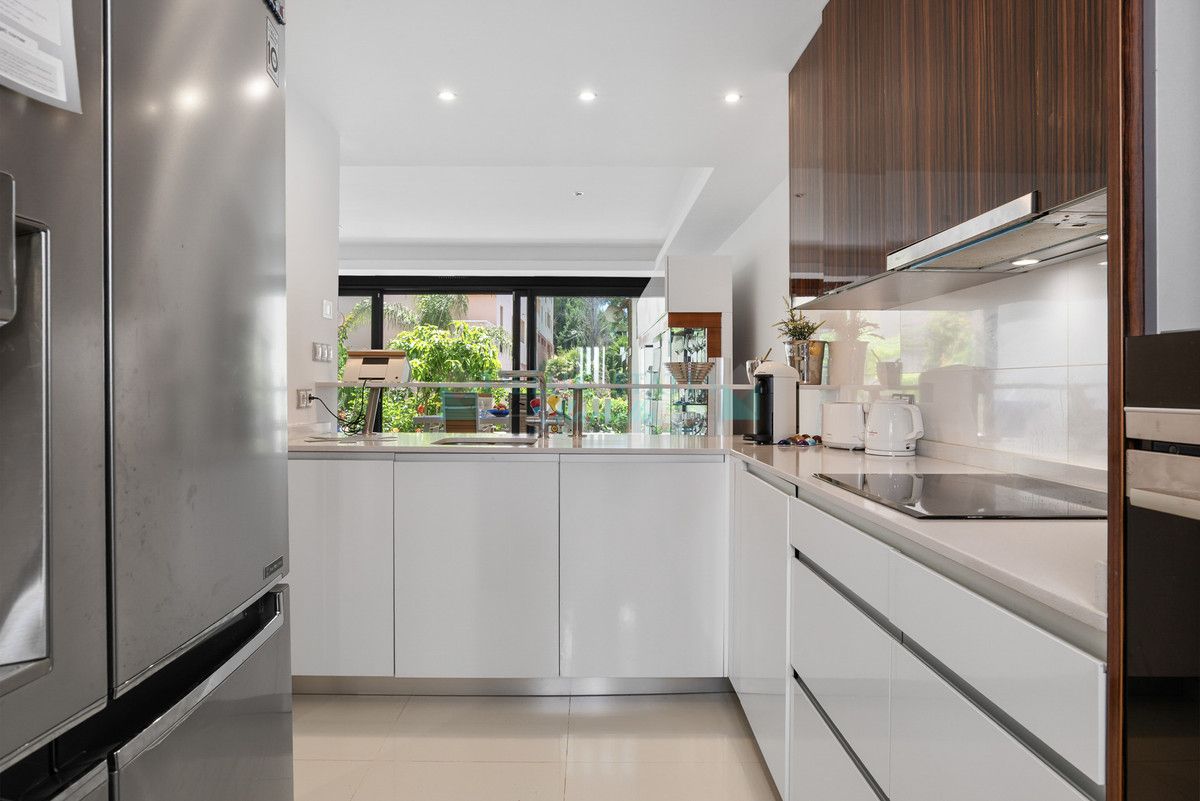 Semi Detached Villa for rent in Marbella Golden Mile