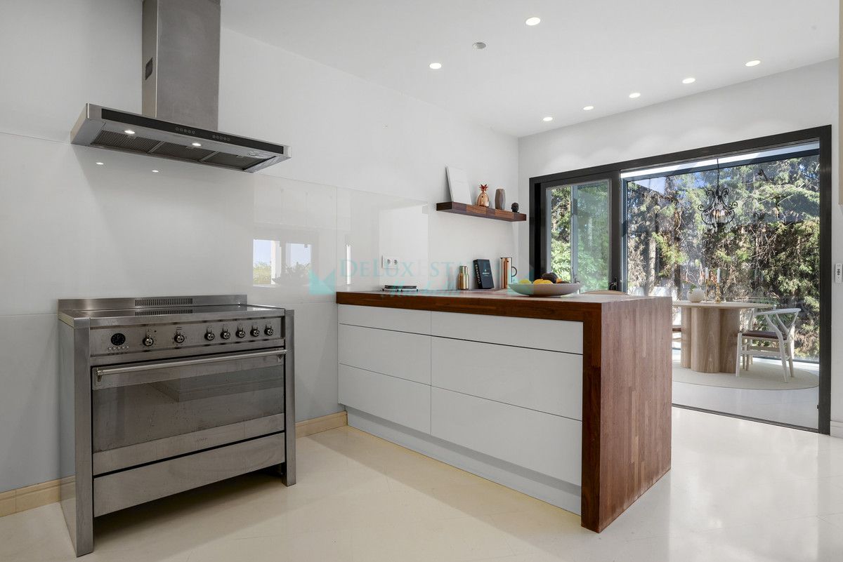 Villa for rent in Nueva Andalucia