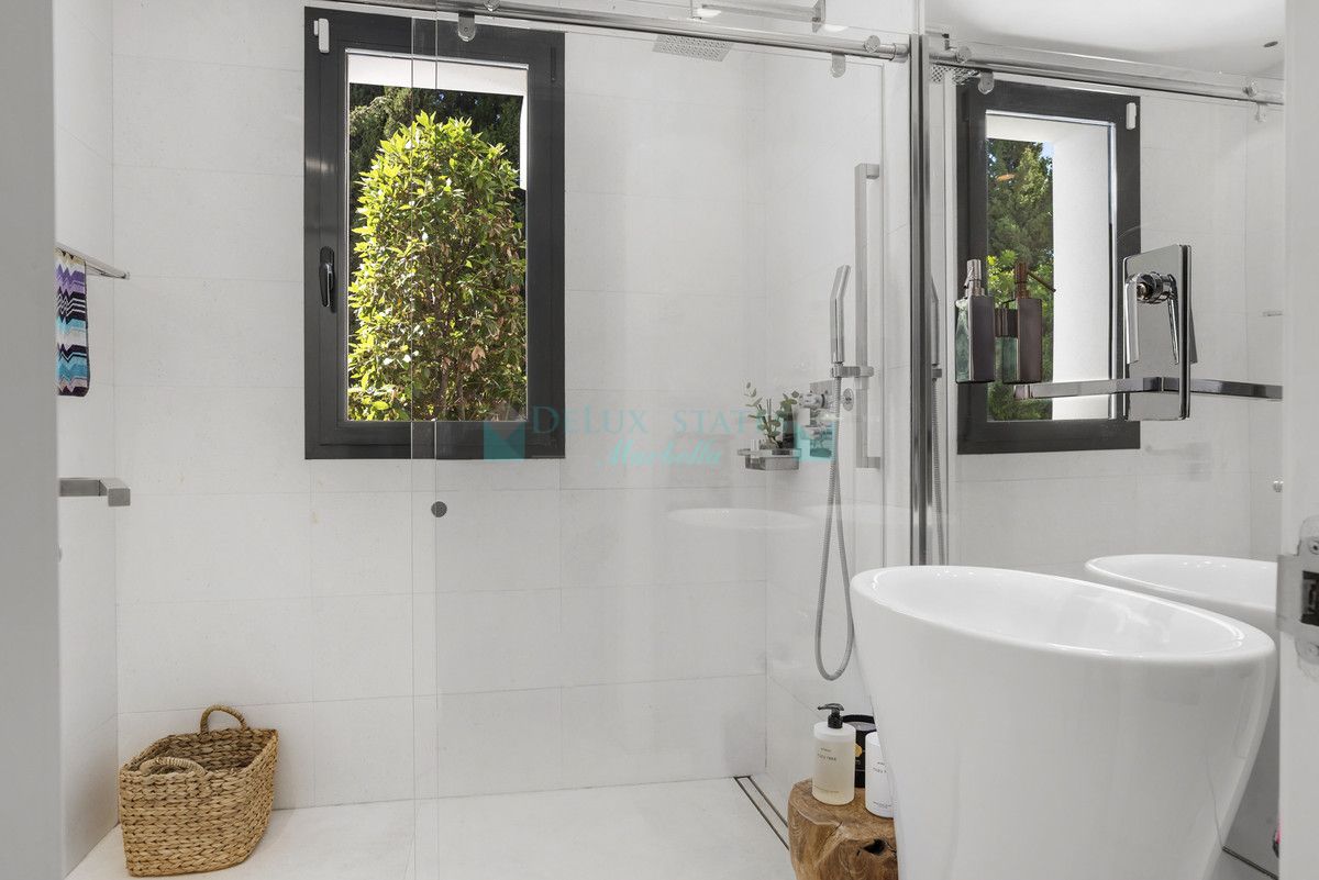 Villa for rent in Nueva Andalucia