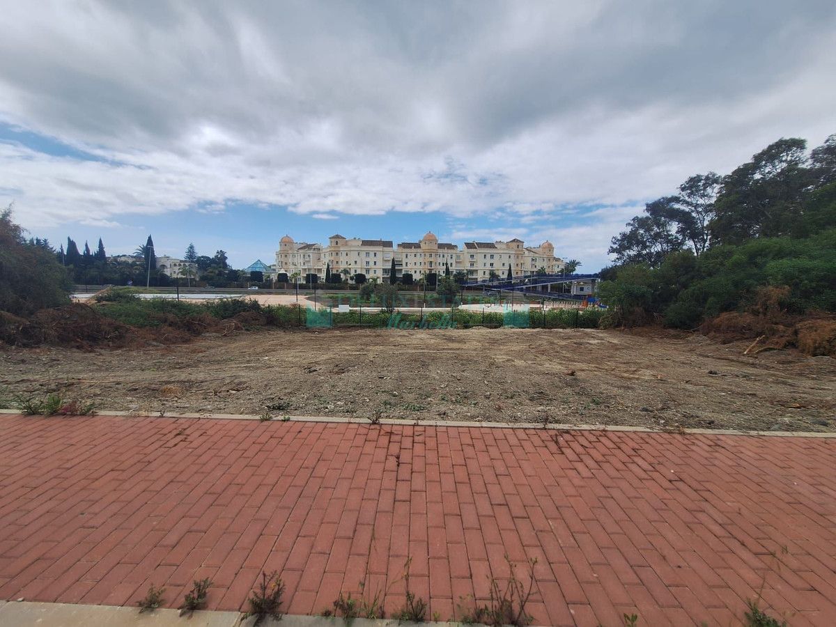 Residential Plot for sale in Estepona