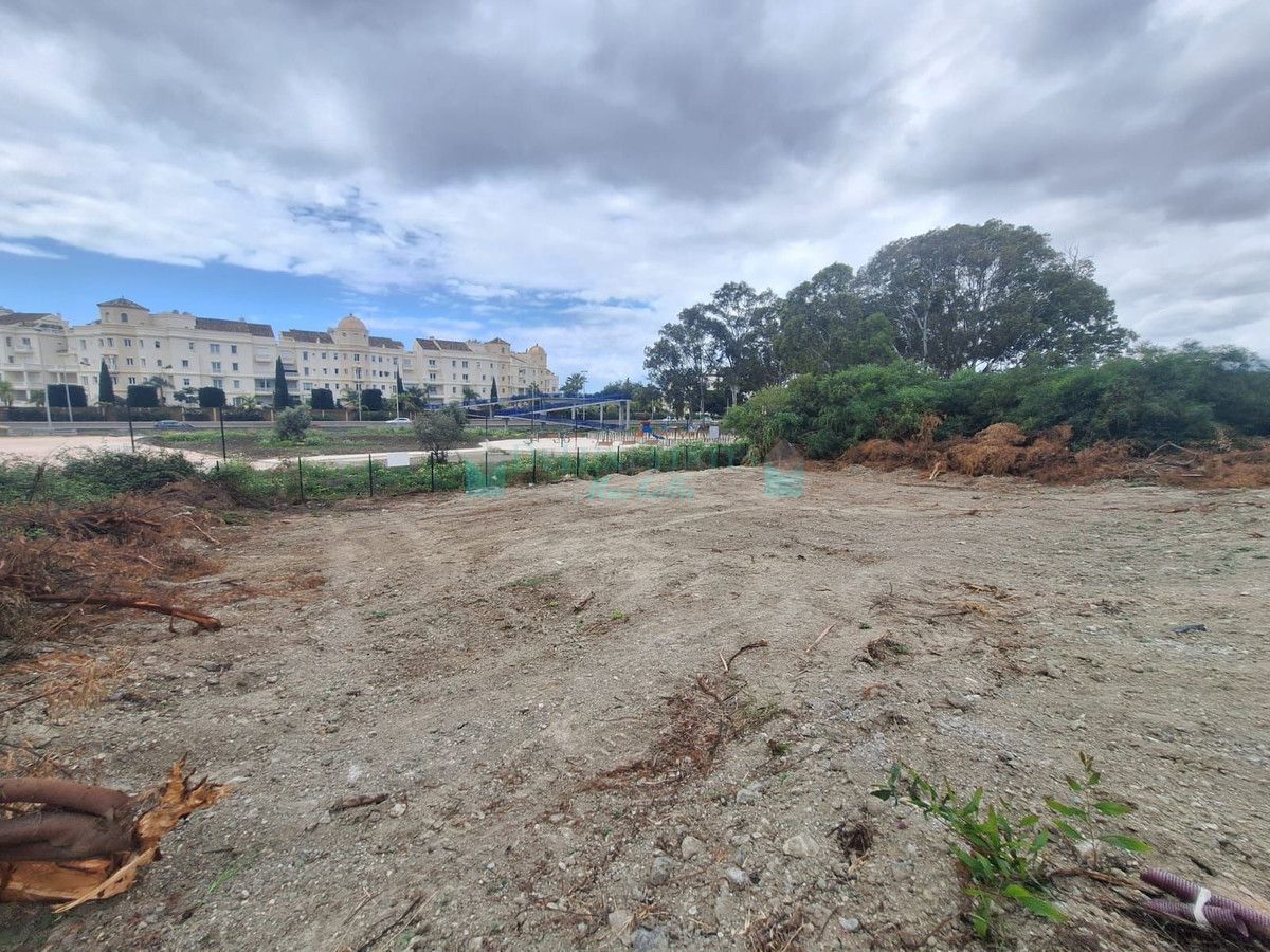 Residential Plot for sale in Estepona