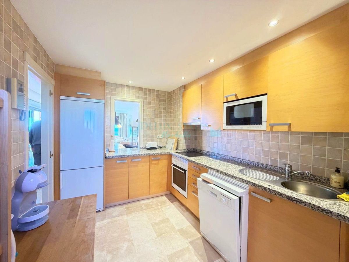 Penthouse for sale in Estepona