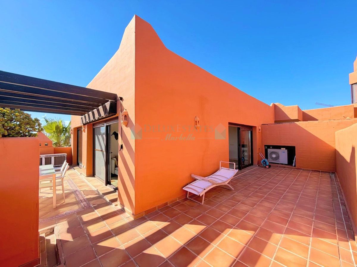Penthouse for sale in Estepona