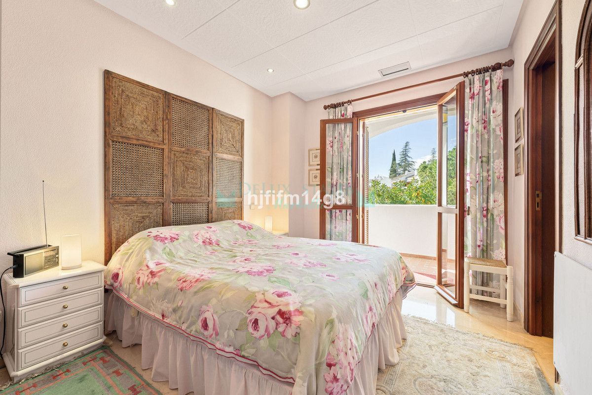 Apartment for sale in Nueva Andalucia