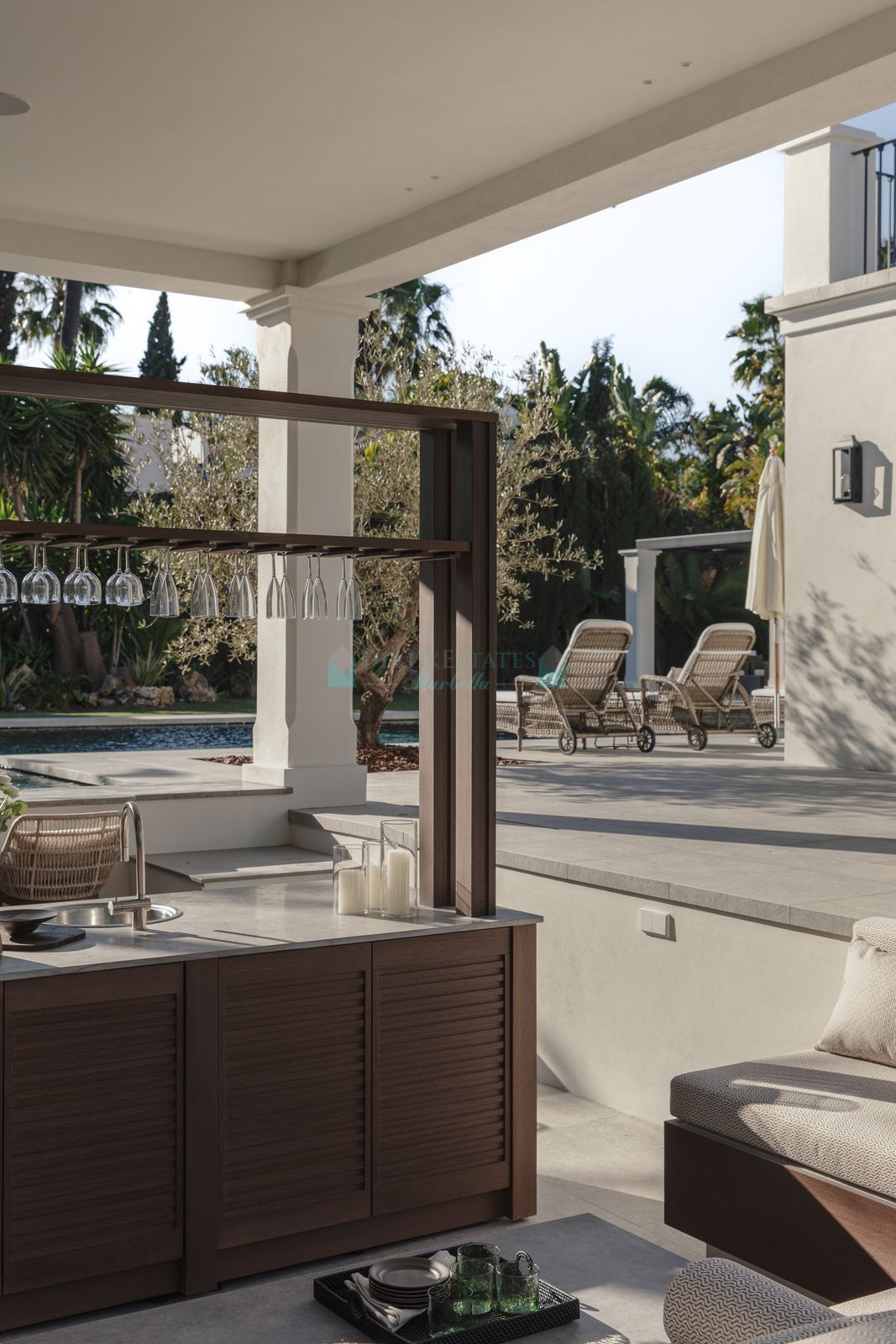 Villa for sale in Nueva Andalucia