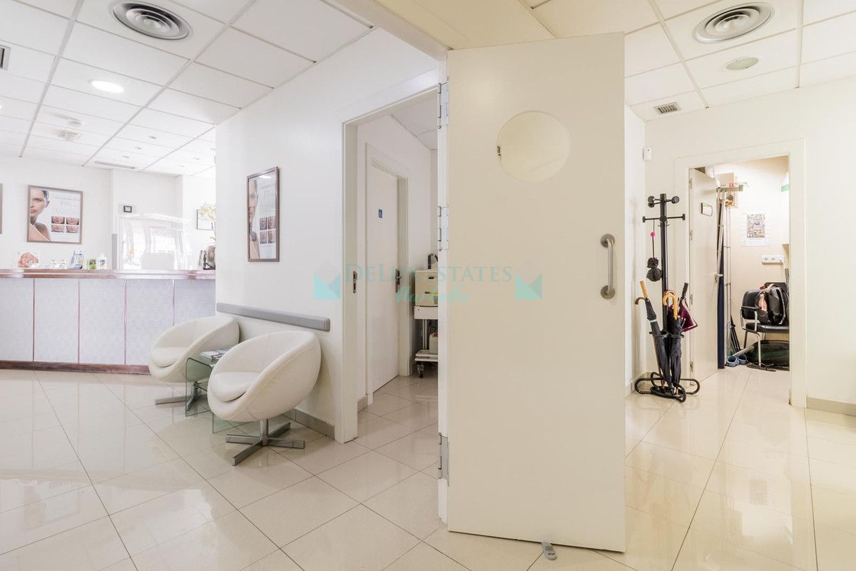 Business for sale in Nueva Andalucia