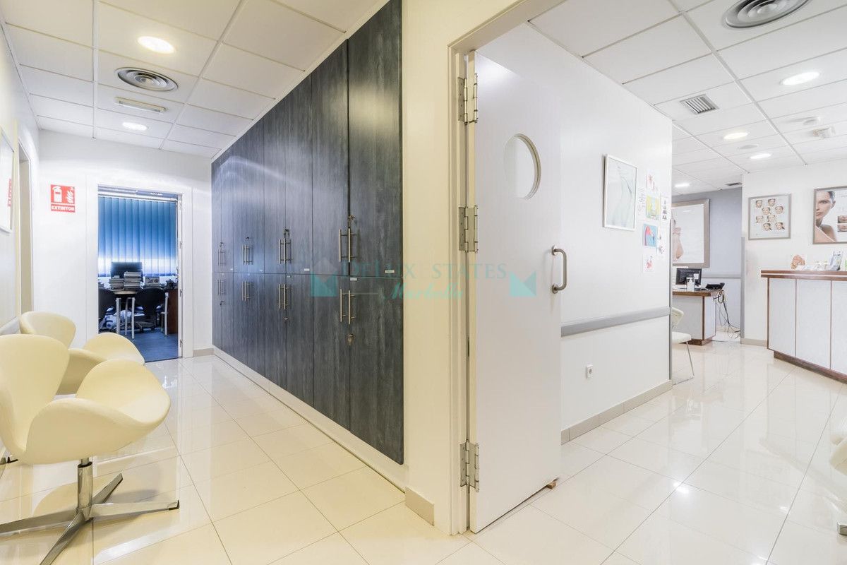 Business for sale in Nueva Andalucia