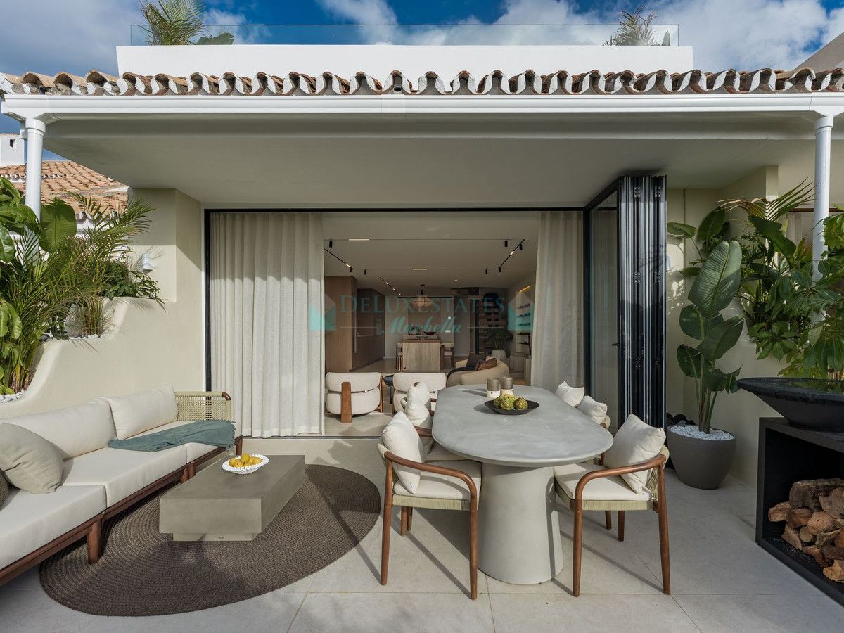 Town House for sale in Nueva Andalucia