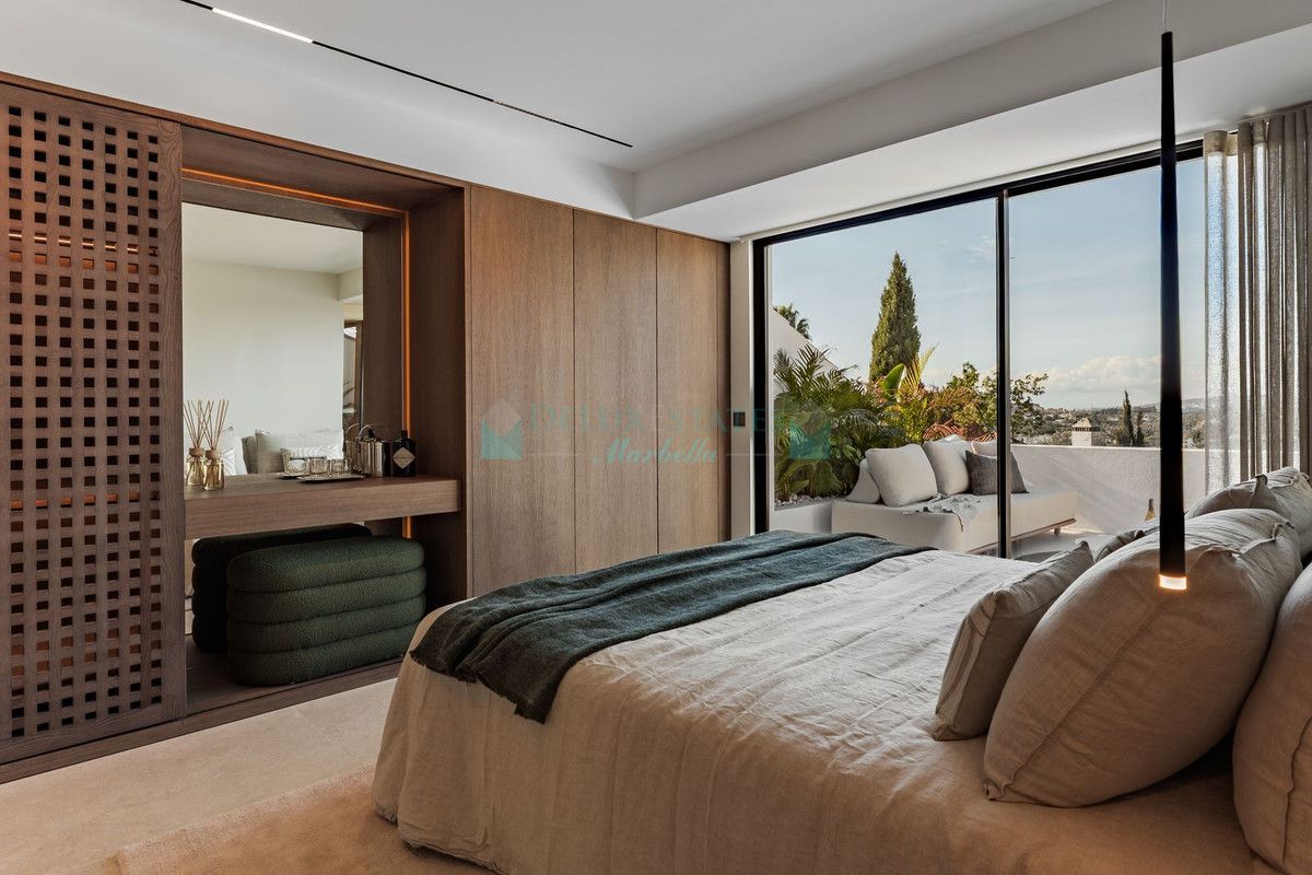 Town House for sale in Nueva Andalucia