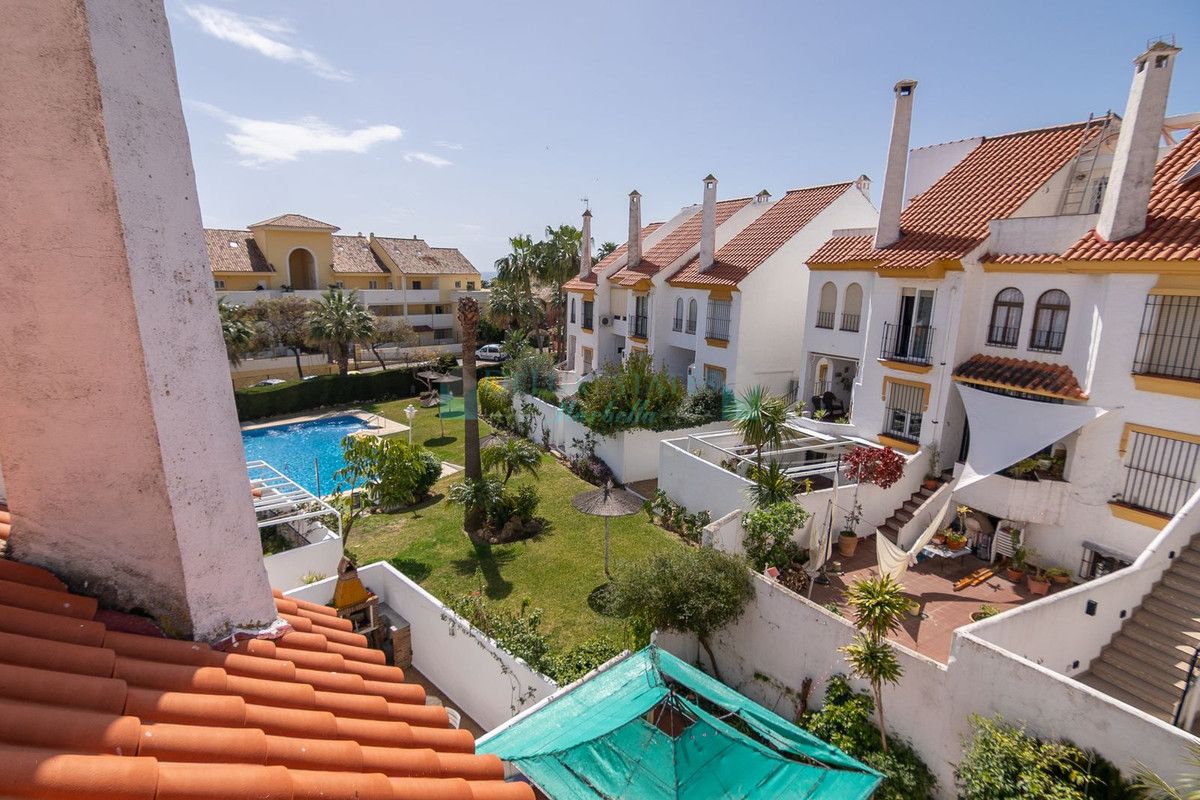 Town House for sale in Estepona