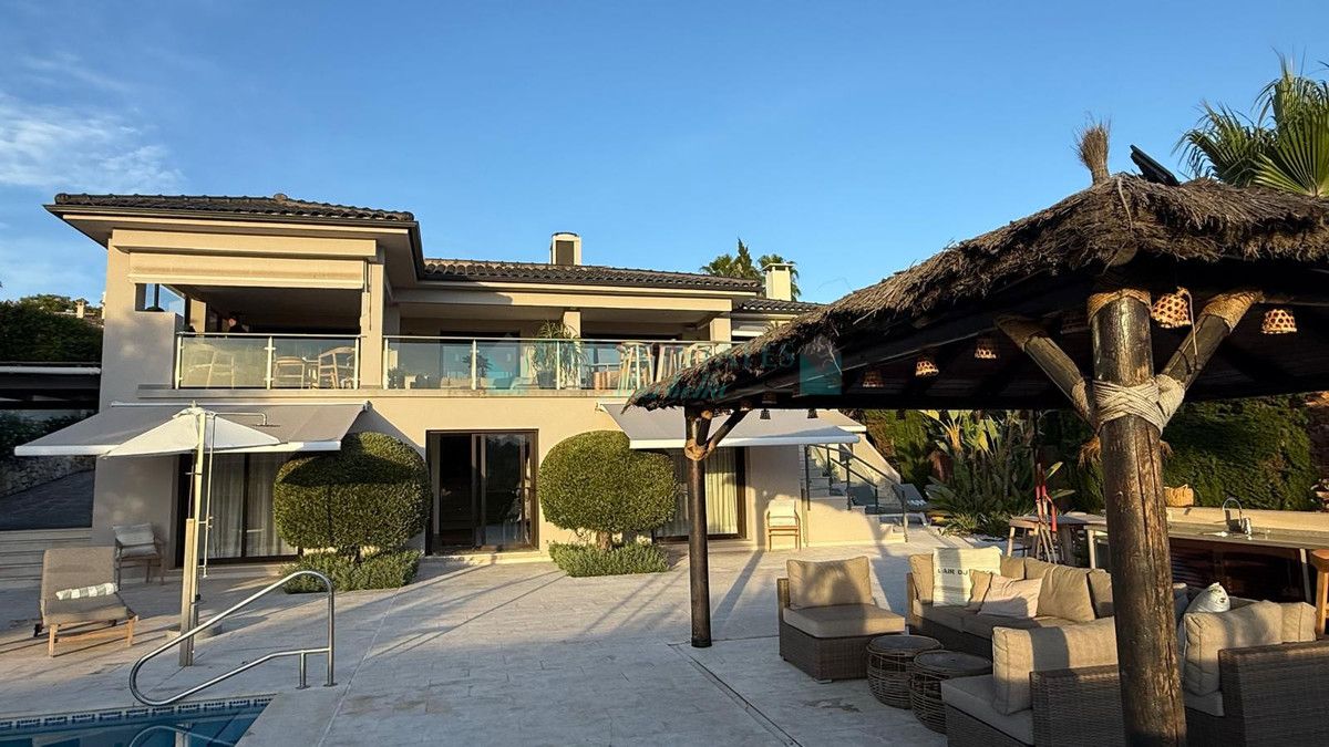Villa for rent in Nueva Andalucia