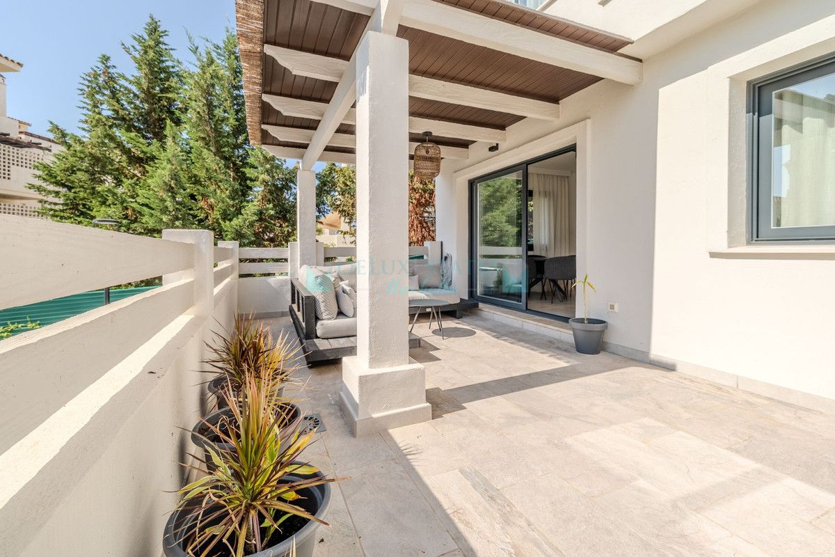 Town House for sale in Estepona