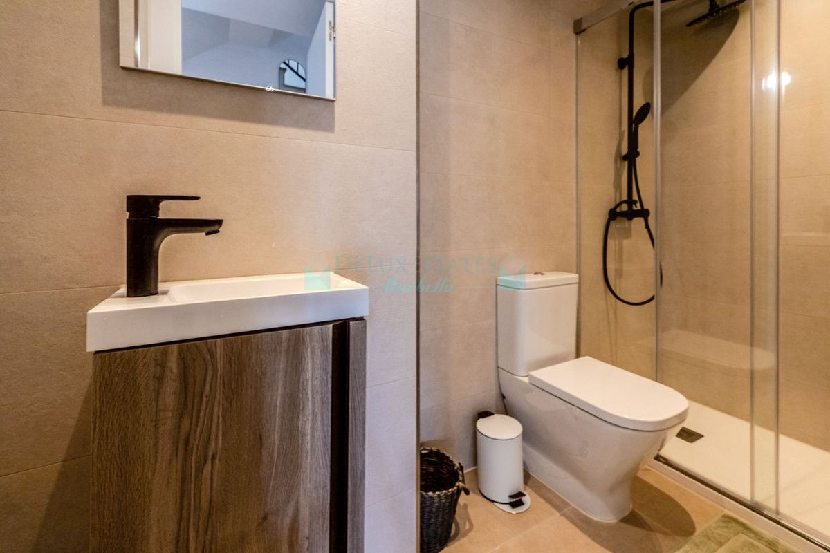 Town House for sale in Estepona