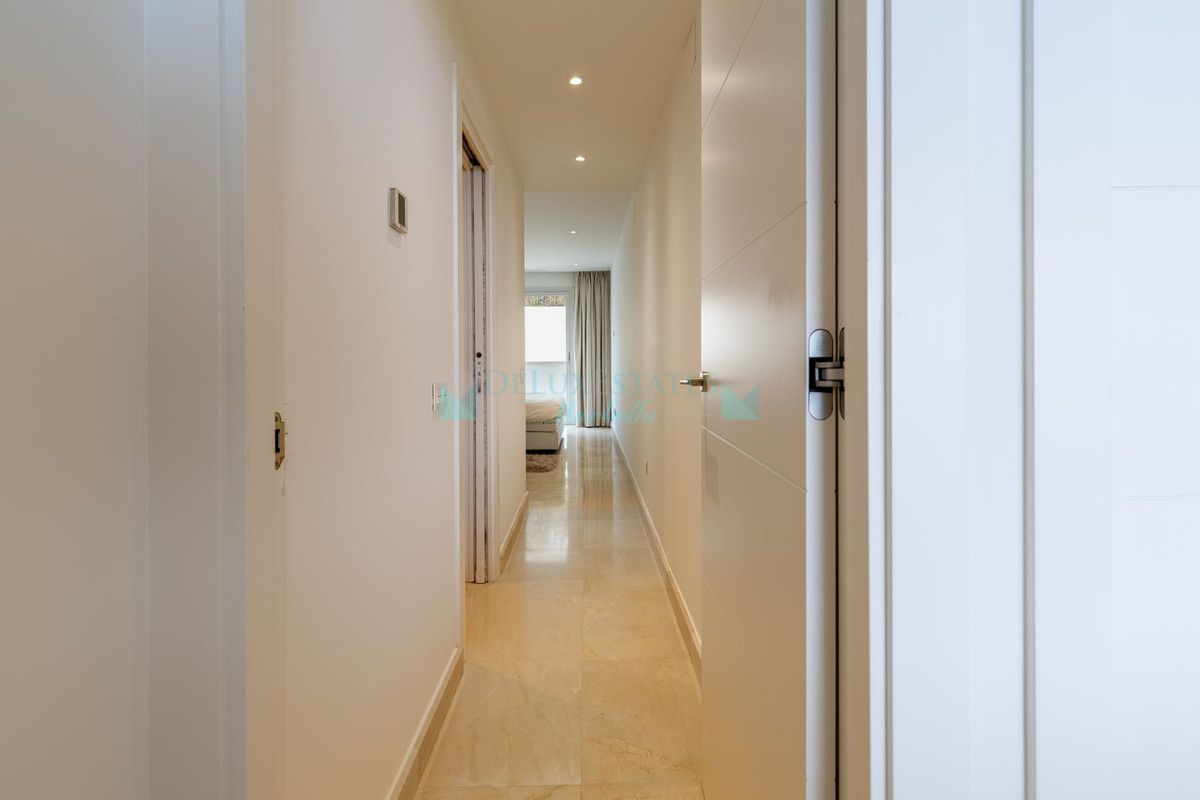 Apartment for sale in Nueva Andalucia