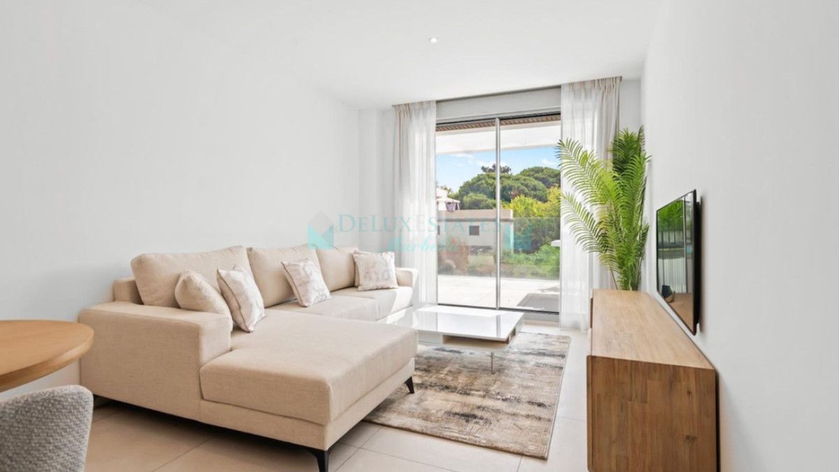 Apartment for rent in Elviria, Marbella East