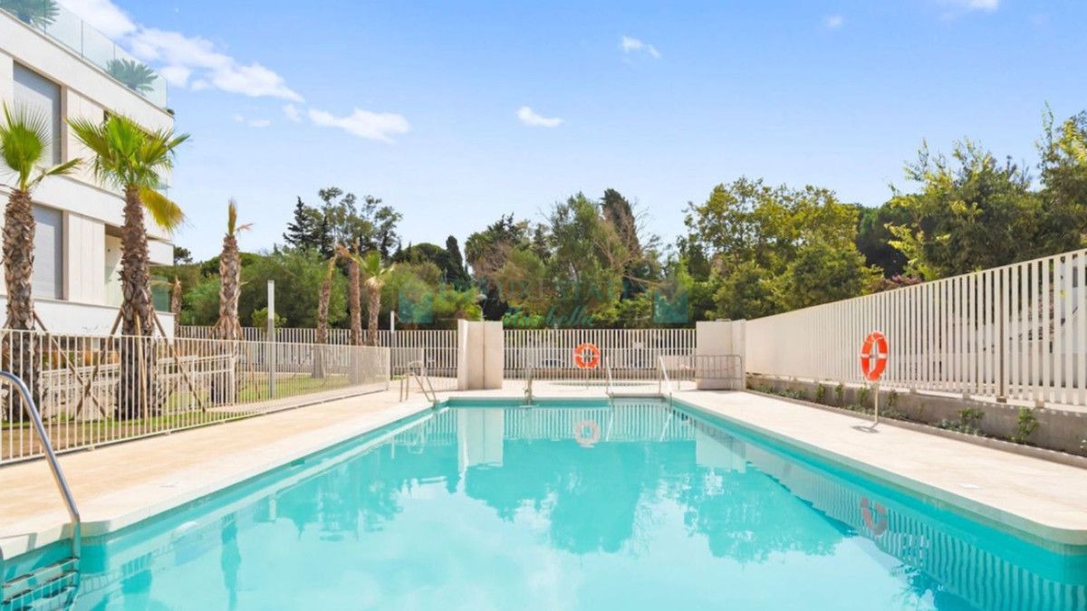 Apartment for rent in Elviria, Marbella East