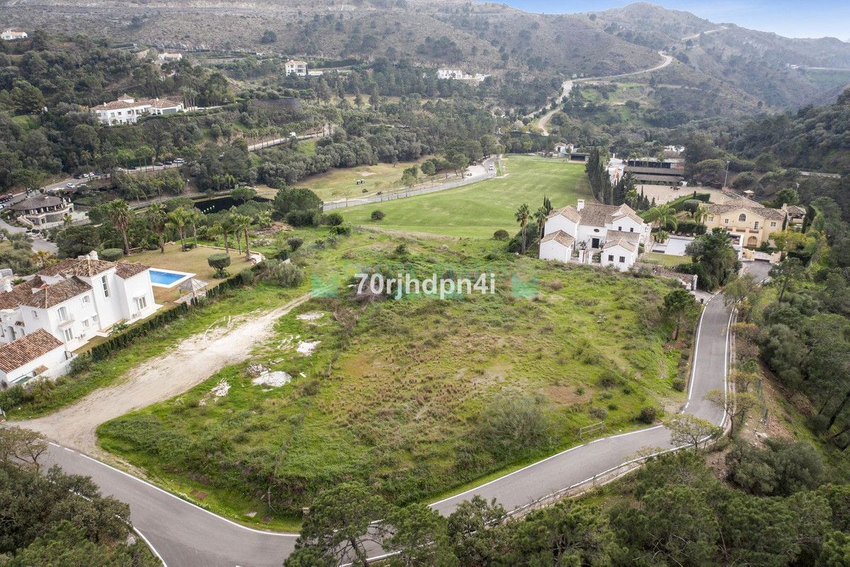 Plot for sale in Benahavis