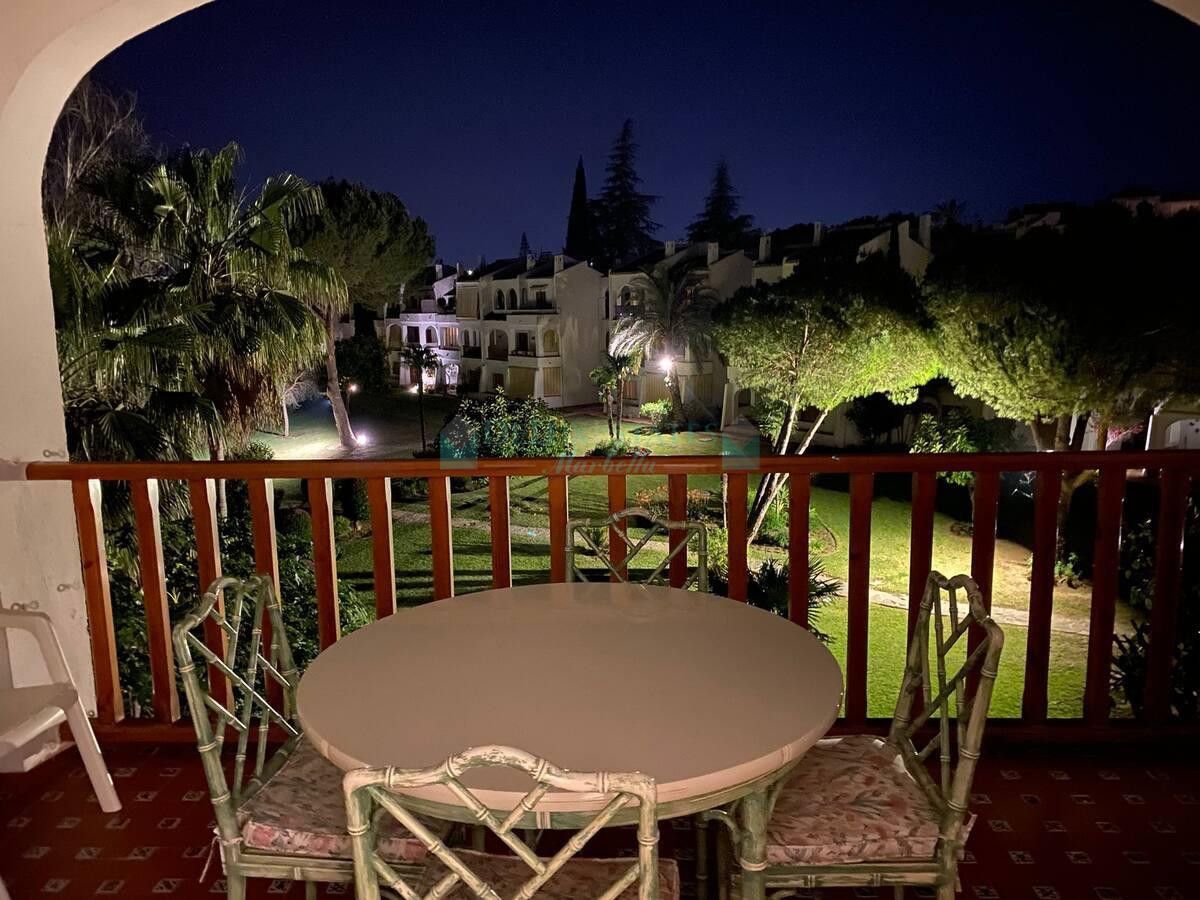 Apartment for sale in Nueva Andalucia