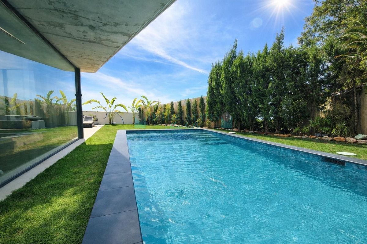 Villa for rent in Nueva Andalucia