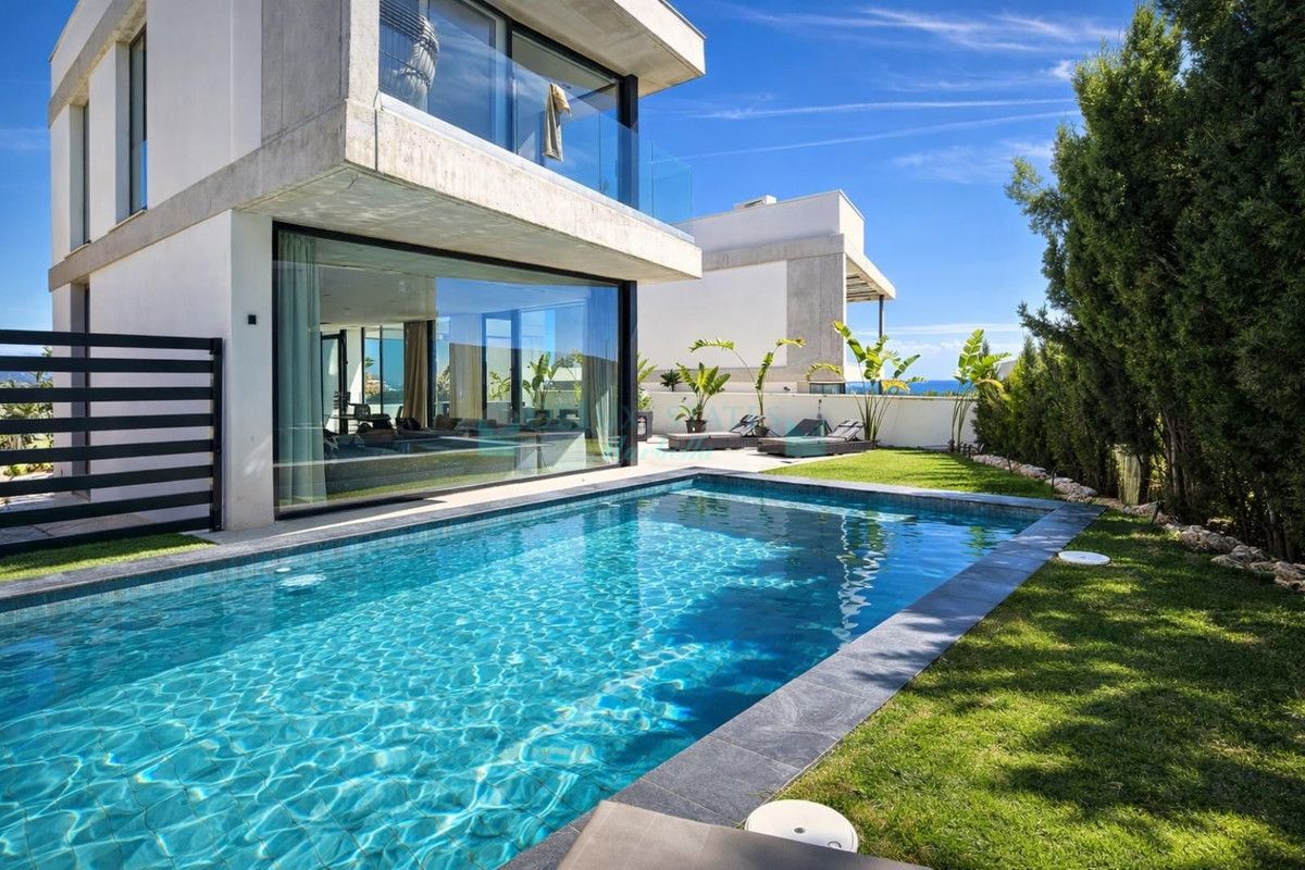 Villa for rent in Nueva Andalucia