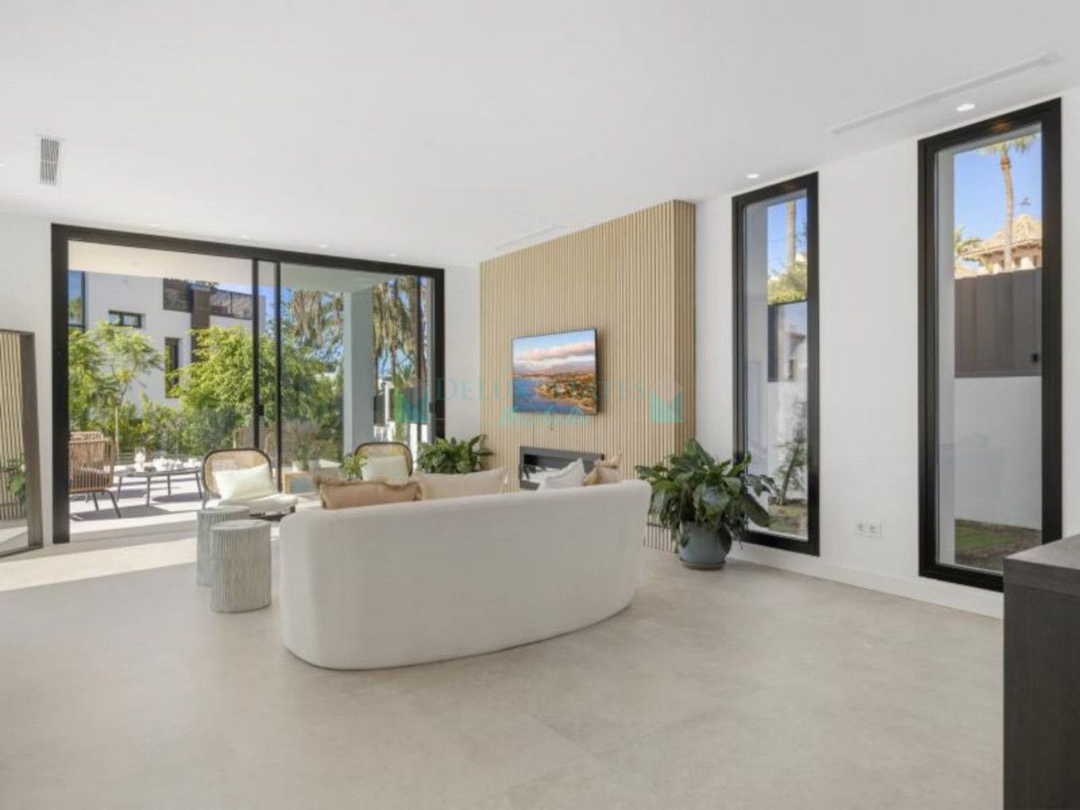 Villa for sale in Marbesa, Marbella East