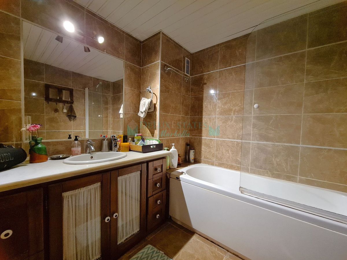 Apartamento en venta en Estepona