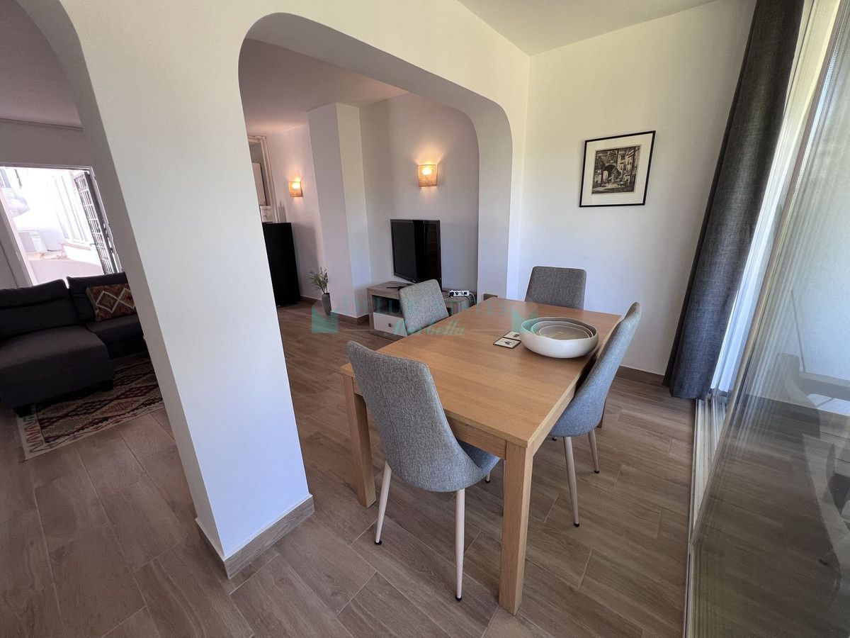 Penthouse for sale in El Paraiso, Estepona