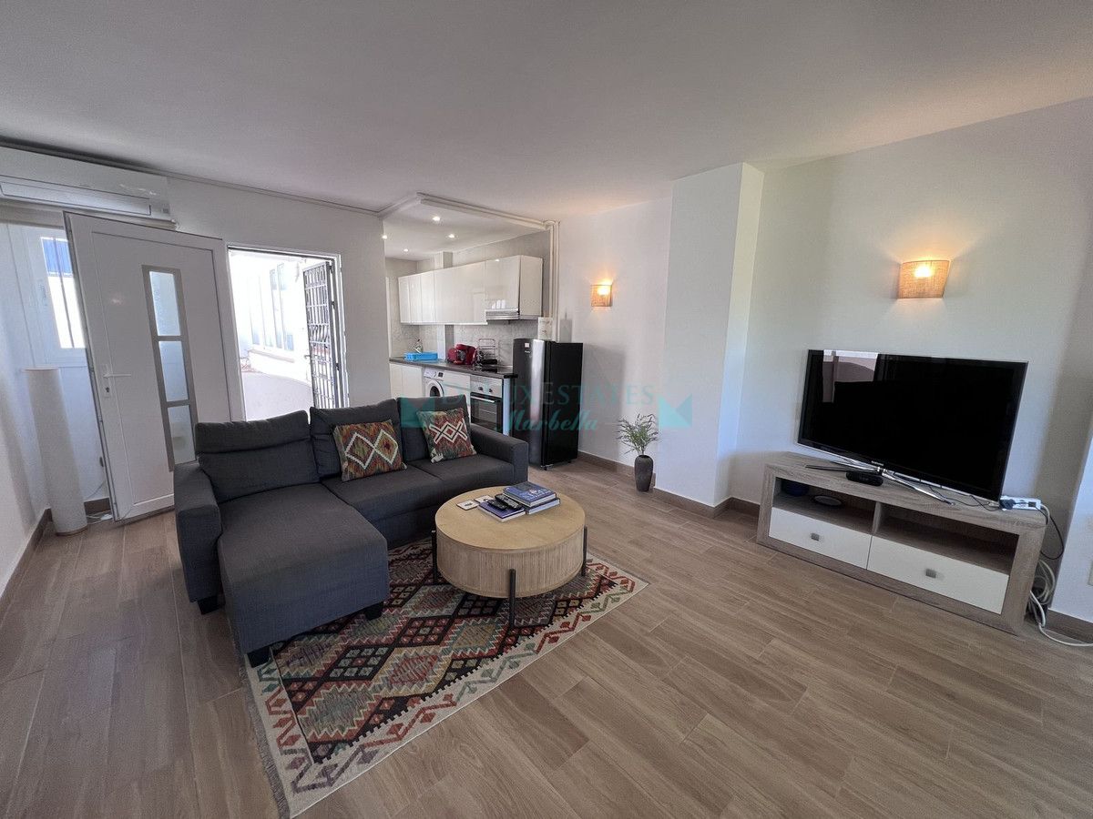 Penthouse for sale in El Paraiso, Estepona