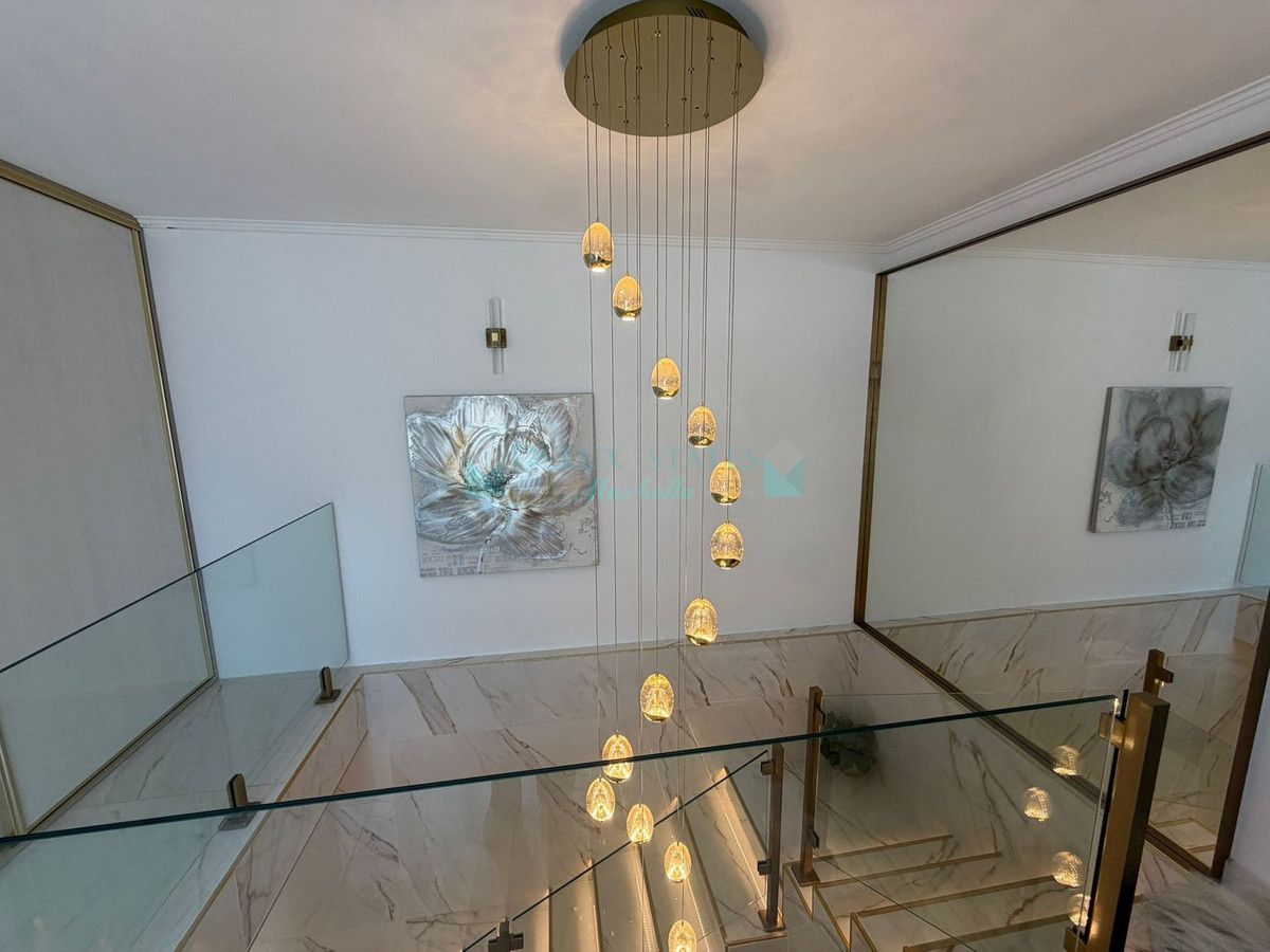 Villa for rent in Estepona