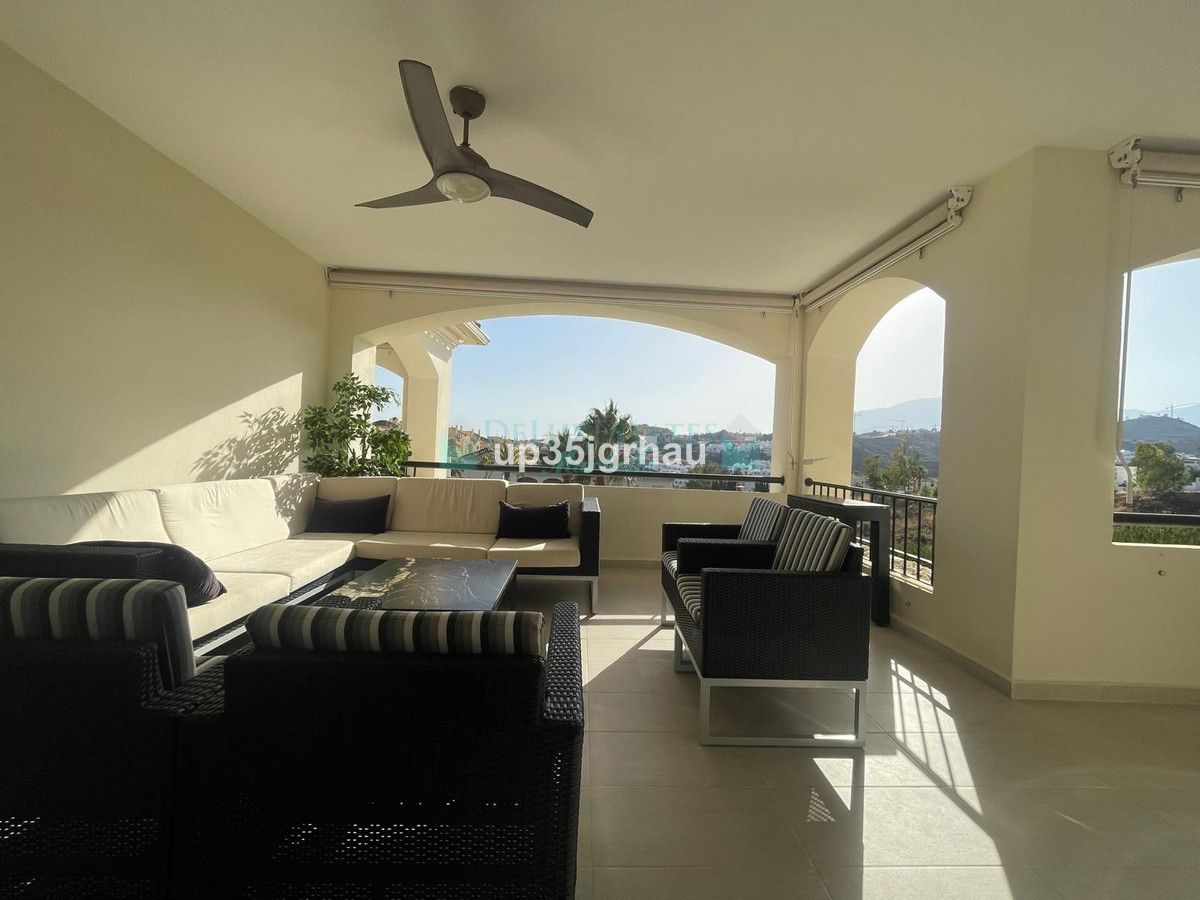 Penthouse for sale in Selwo, Estepona