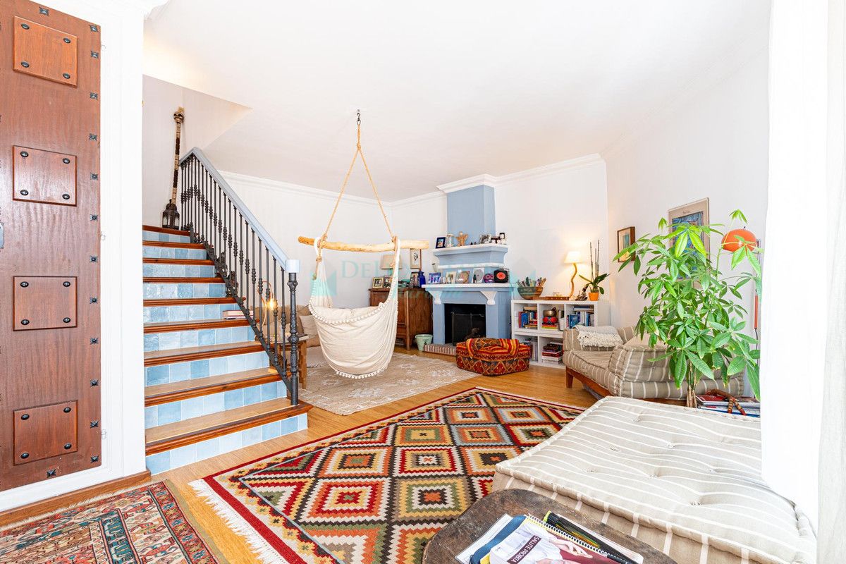 Town House for sale in Benahavis